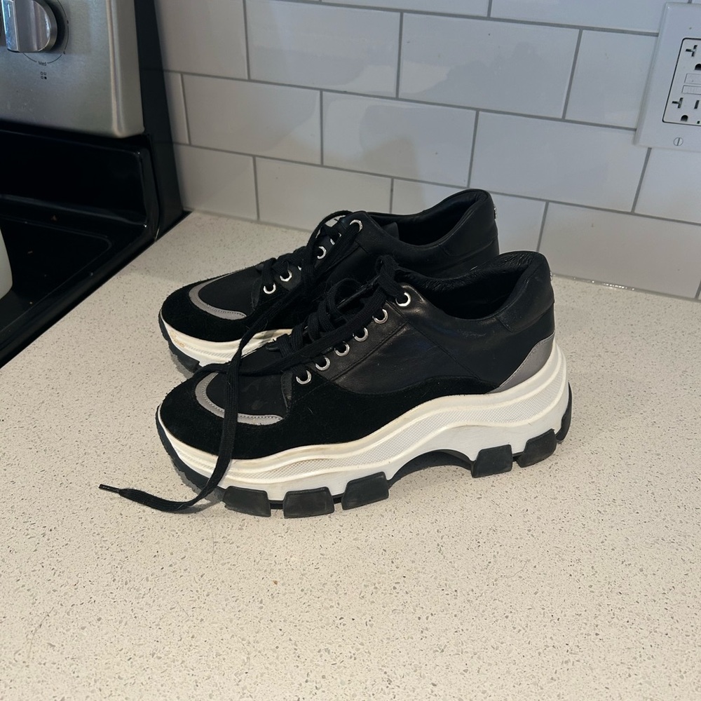 Wishbone platforms